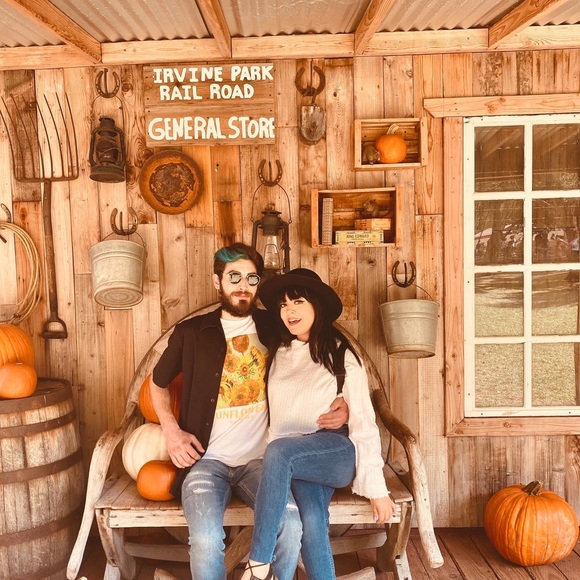 Meet your Posher, Carmie🌸 - Picture 2 of 15